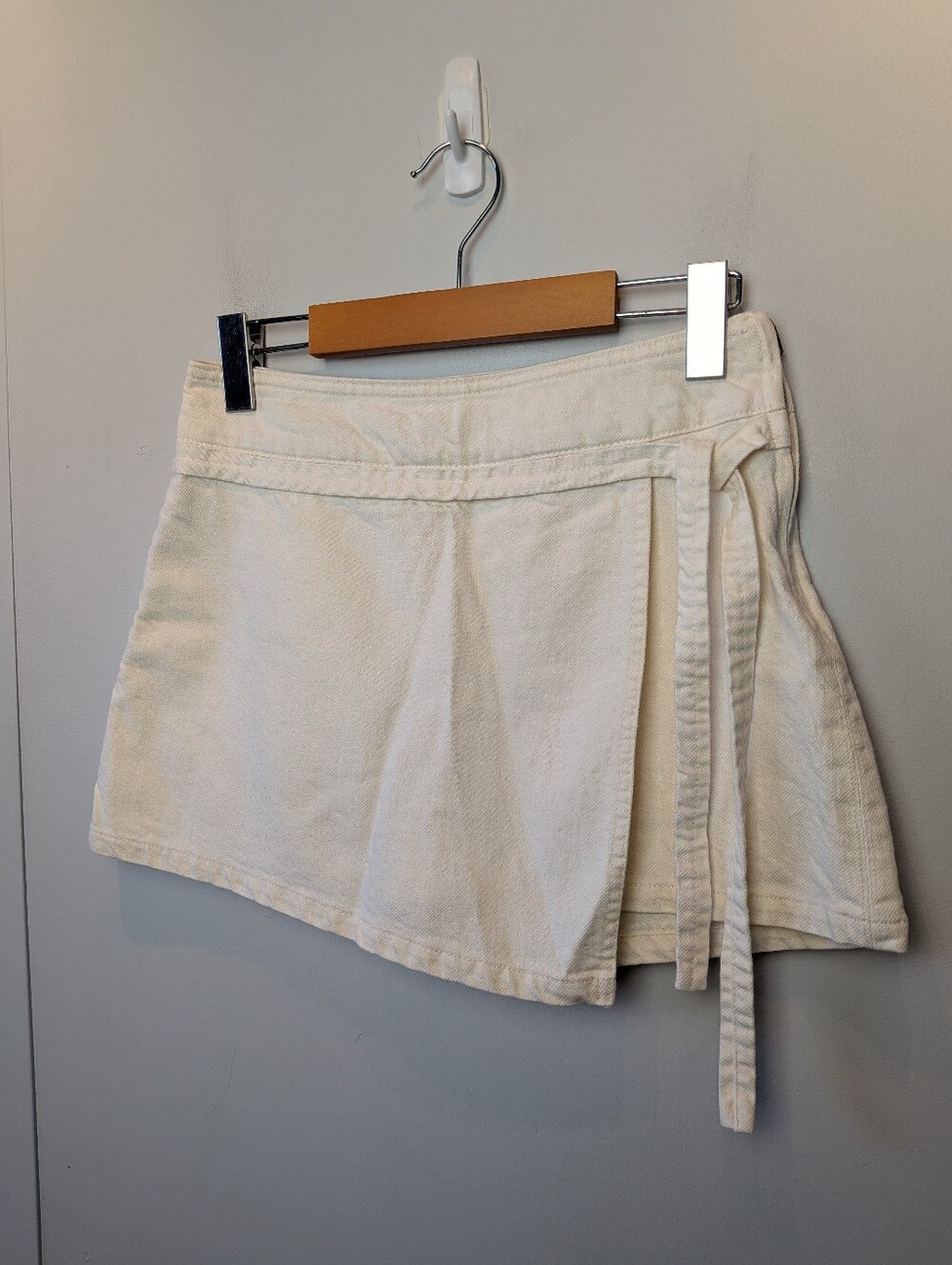 ZARA White Women Skort Size Small Side Zipper Back Pockets Coquette Girl